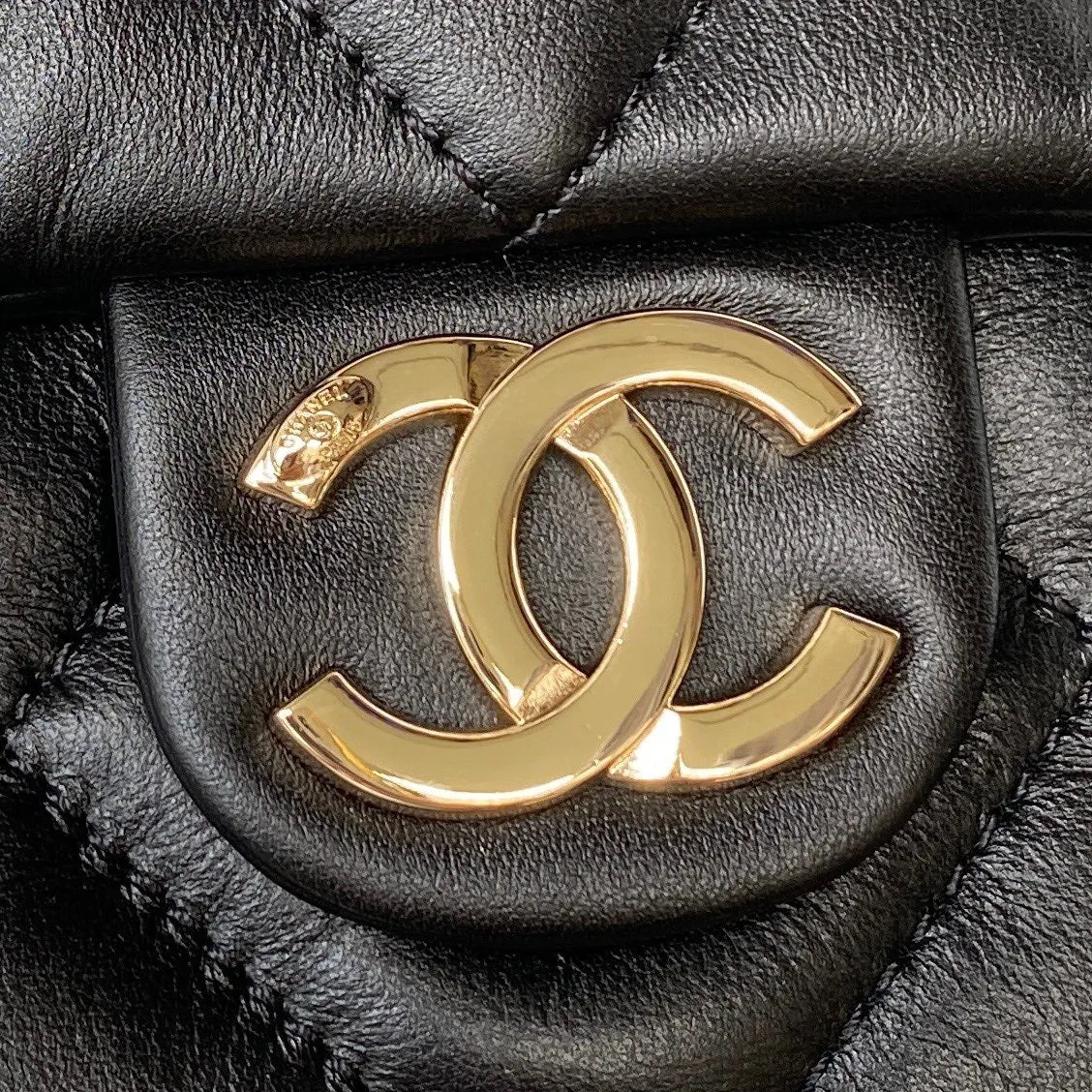 23P Calfskin CHANEL Hobo Gold Black Special edition Hardware Customer-friendly Shopping