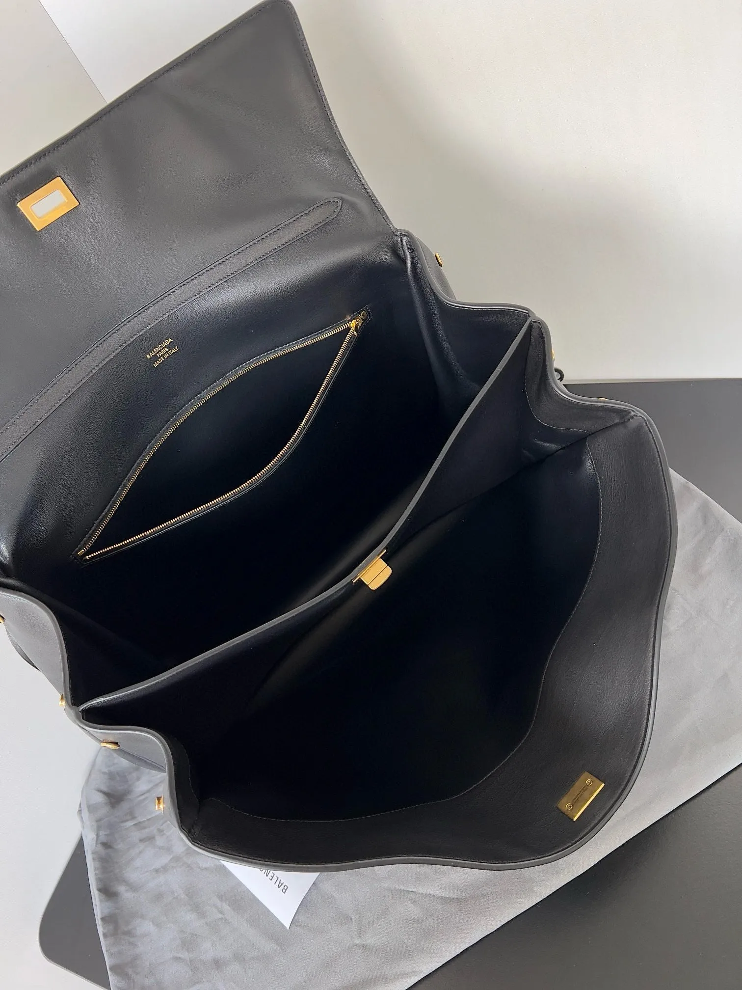 Affordable Bag Veneta Exceptional value Gold Balencia Bottega Calfskin Tote Black Hardware