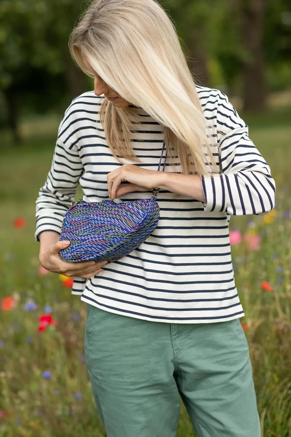 AmeriBag 10" Print Crossbody Sling Baglett