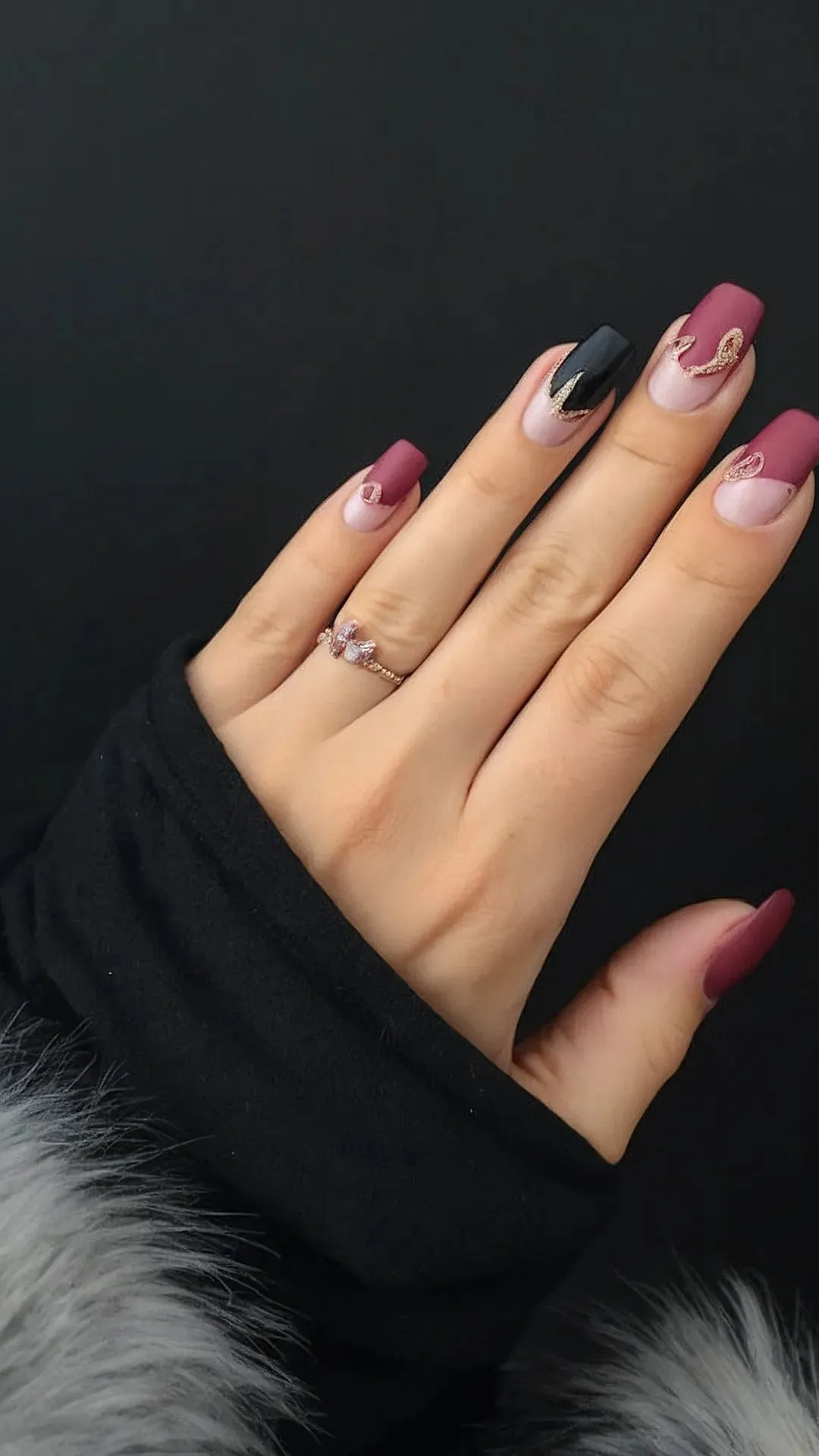 Autumnal Artistry: 15 Fall Nail Designs for 2024