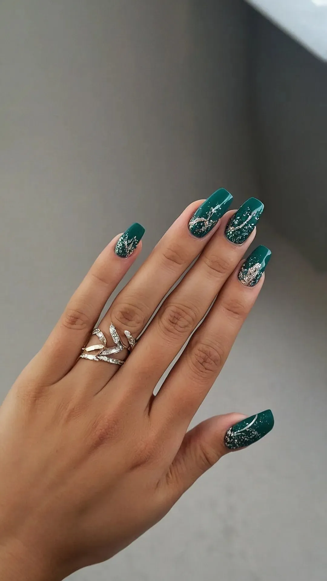 Autumnal Artistry: 15 Fall Nail Designs for 2024