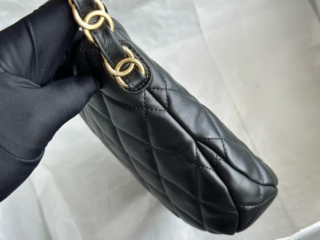 Black Bag Best-in-class Shiny Limited edition 24K 23cm Hobo Lambskin CHANEL