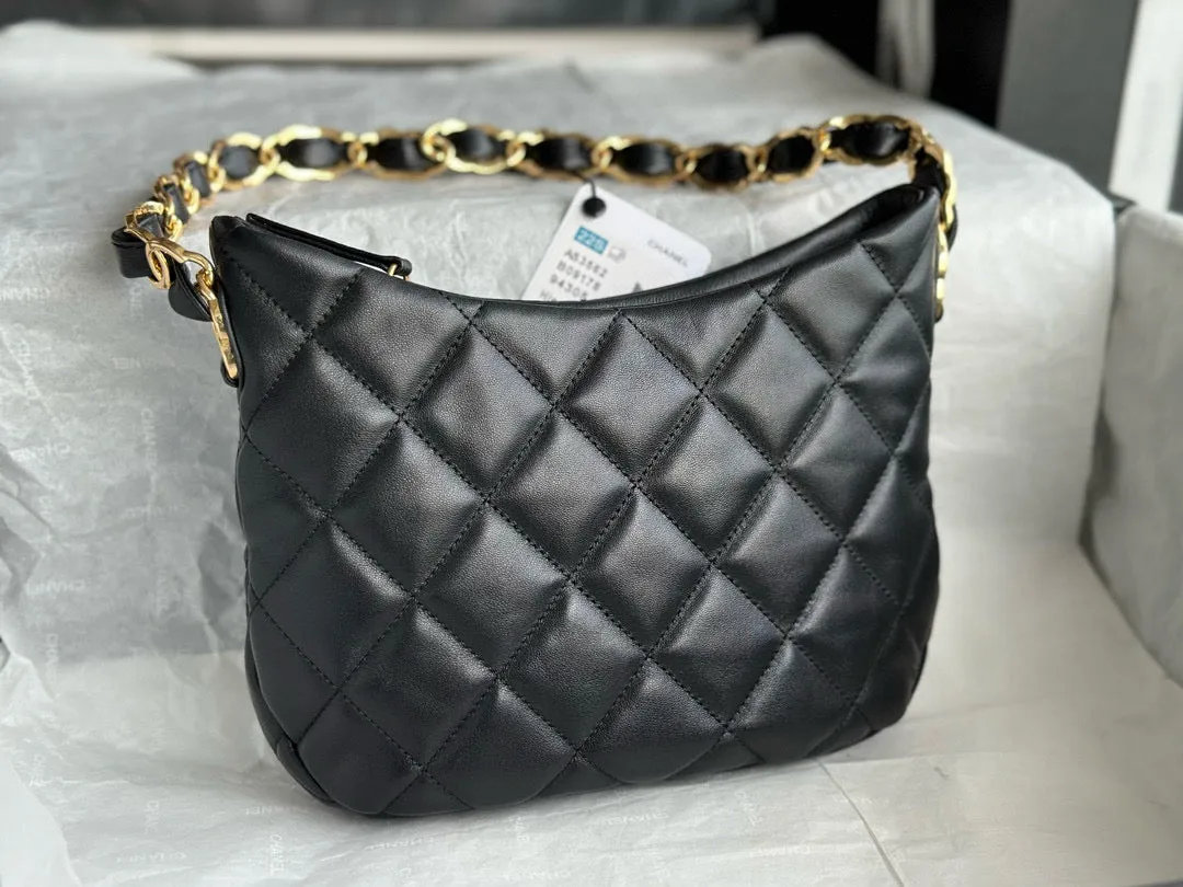Black Bag Best-in-class Shiny Limited edition 24K 23cm Hobo Lambskin CHANEL