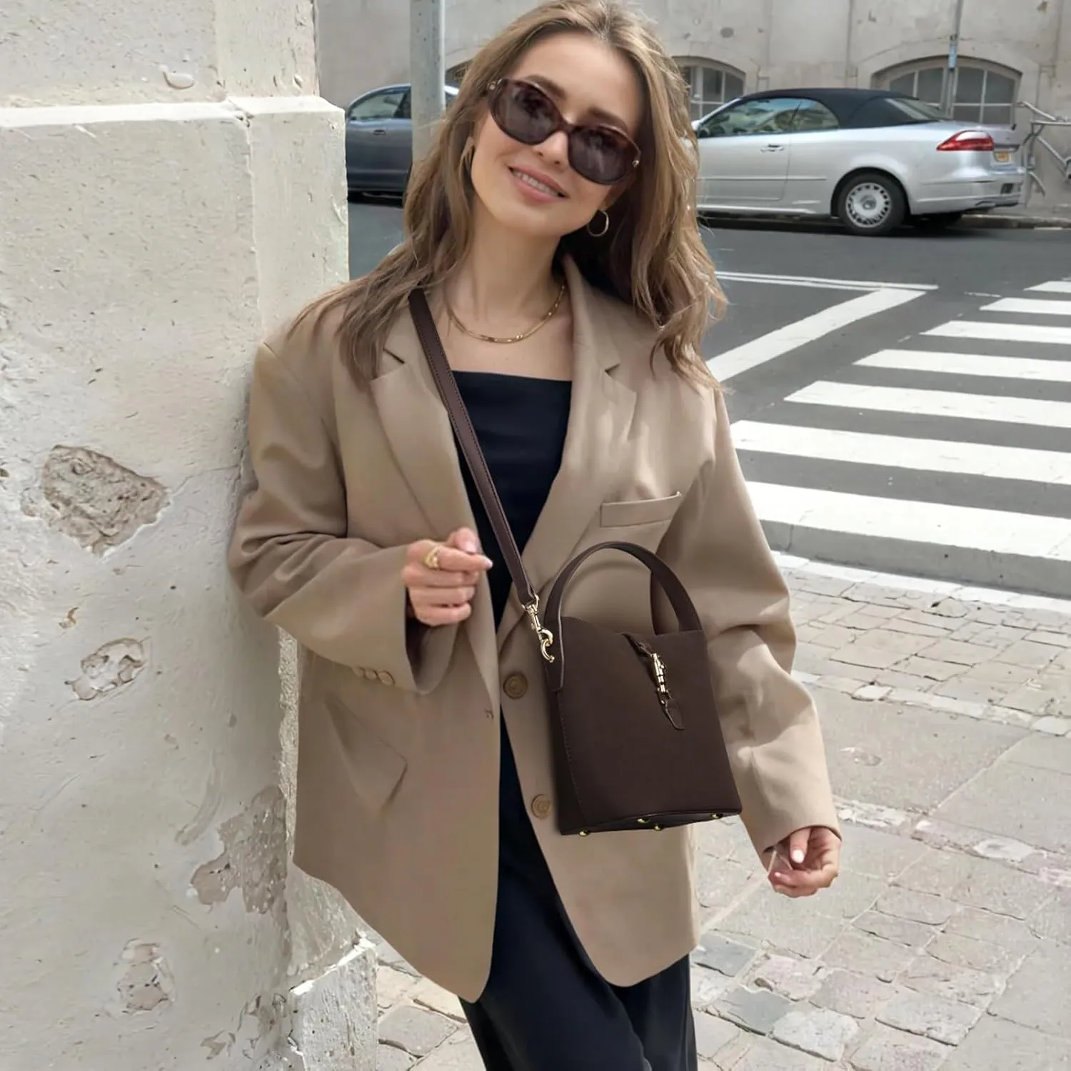 BOSTANTEN Small Bucket Bag for Women Trendy Vegan Leather Crossbody Bags Shoulder Purses Designer Ladies Handbags