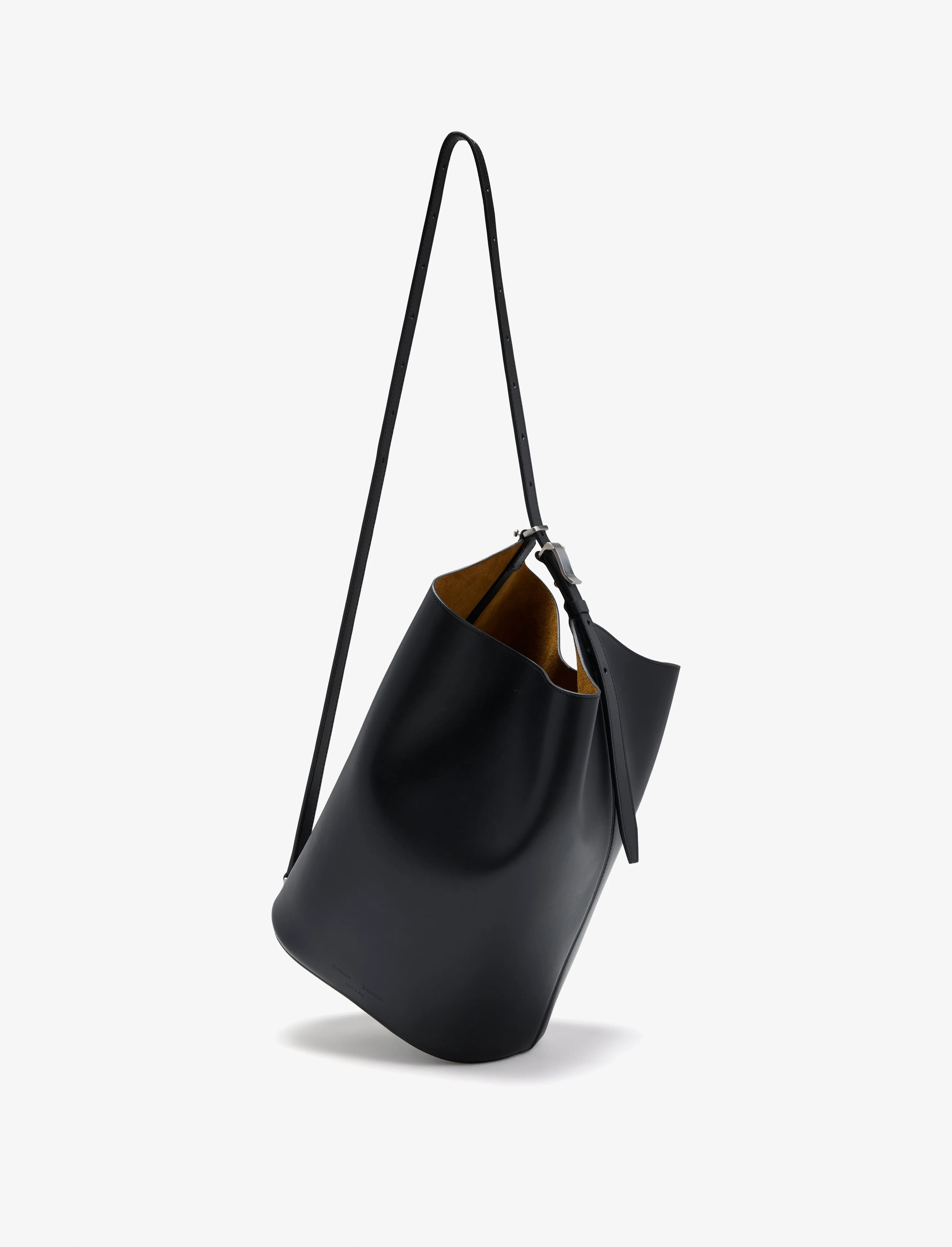Brant Bucket Bag in Smooth Calf
