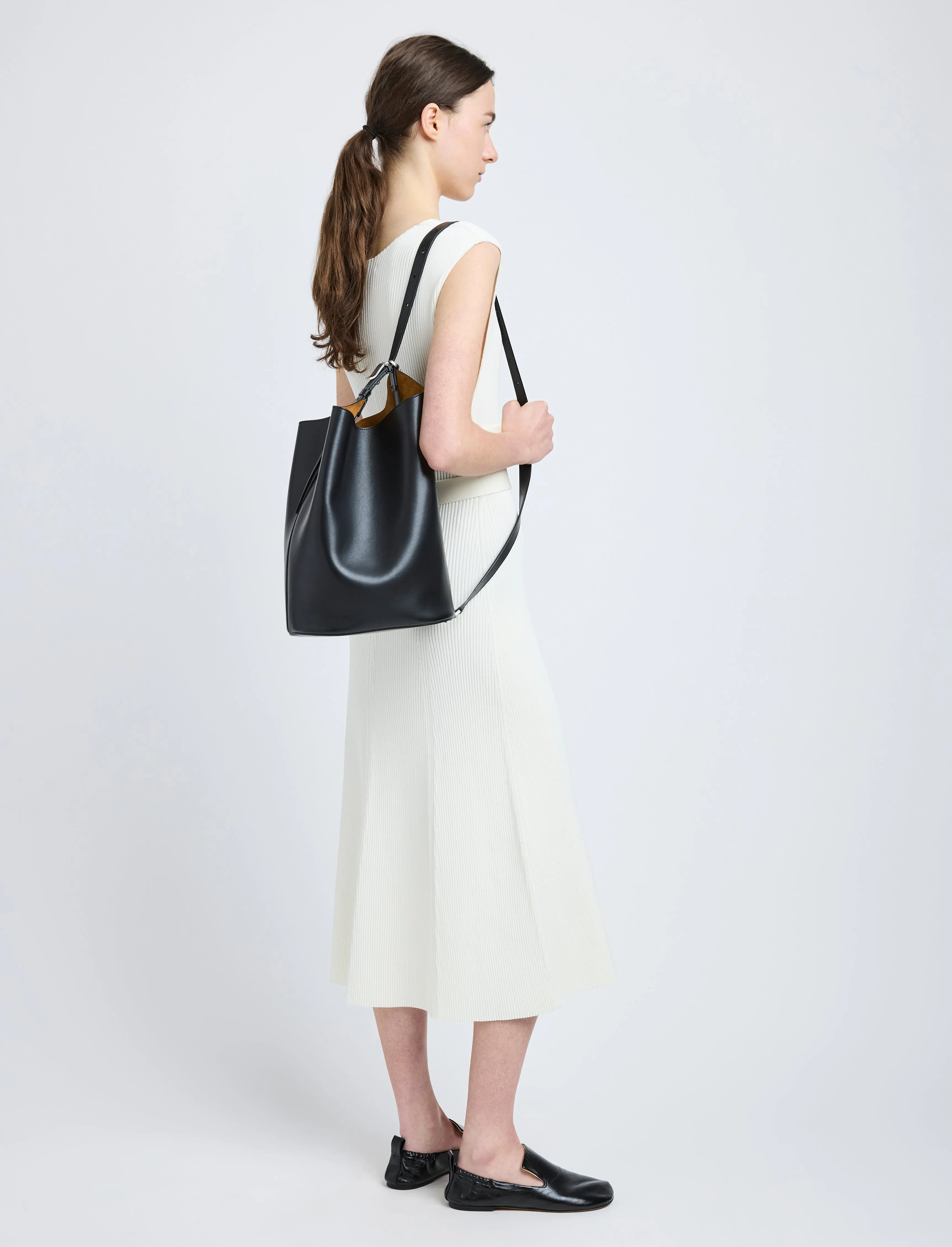 Brant Bucket Bag in Smooth Calf