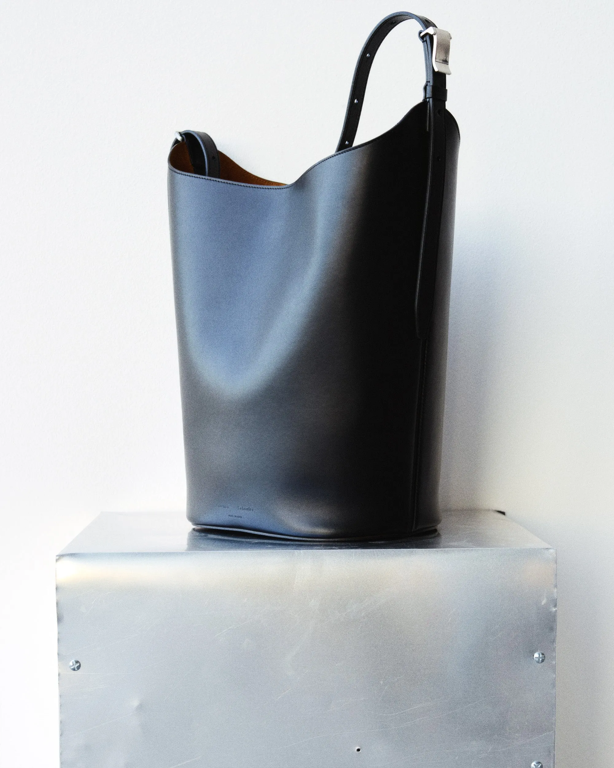 Brant Bucket Bag in Smooth Calf
