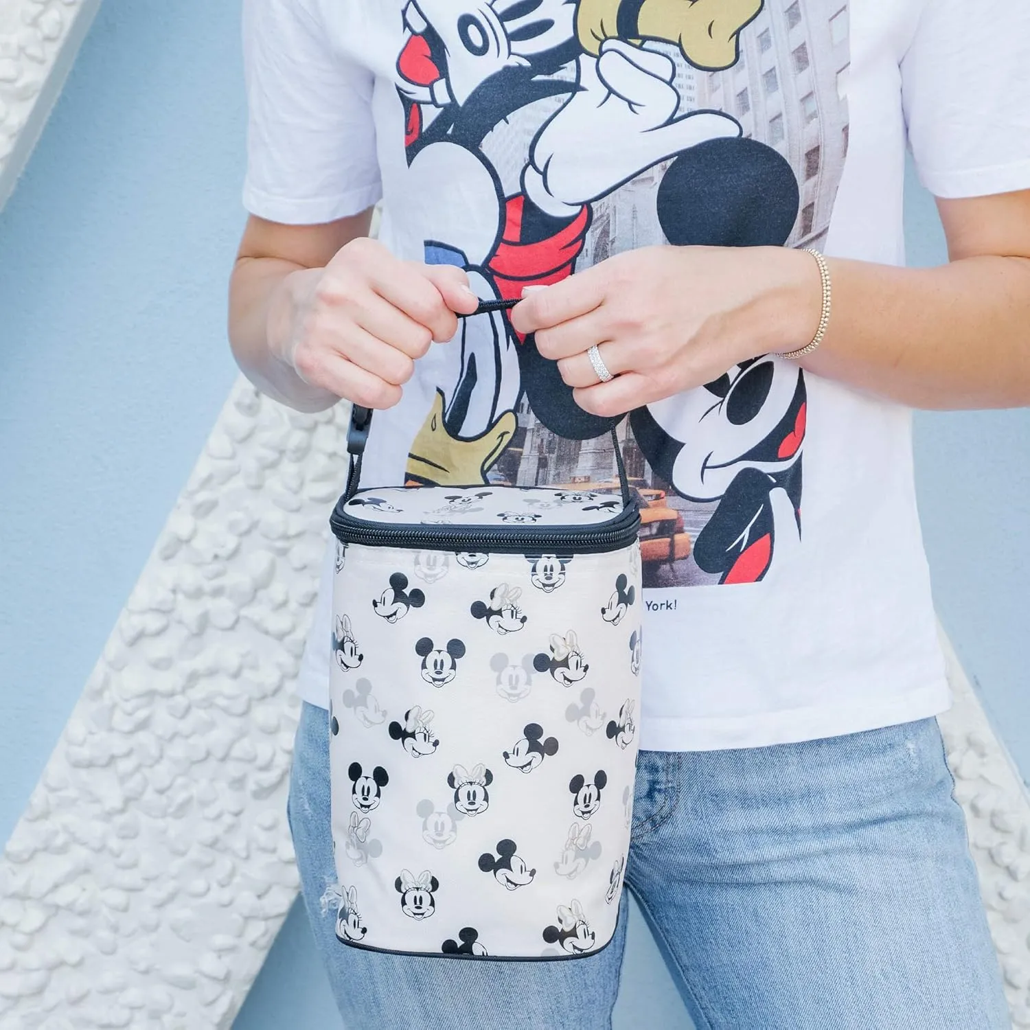 Disney Baby by J.L. Childress TwoCOOL Breastmilk Cooler - Double Baby Bottle & Food Bag - Ice Pack Included - Fits 2-4 Bottles - Insulated & Leak Proof Bottle Bag - Mickey Minnie Ivory