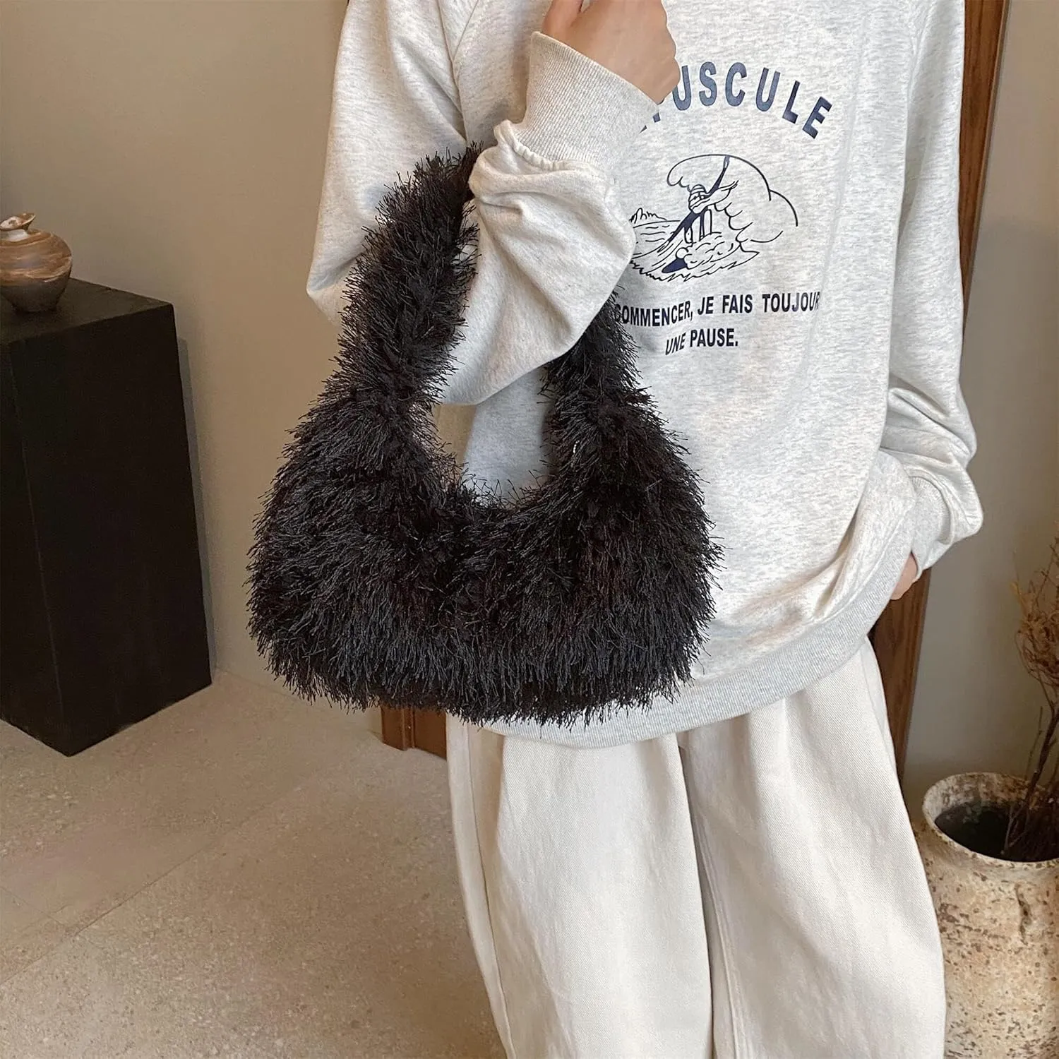 Faux Fur Fluffy Hobo Bag Furry Handbag Purse Y2K Fuzzy Tote Bag,Trendy Cute Plush Purse for Women