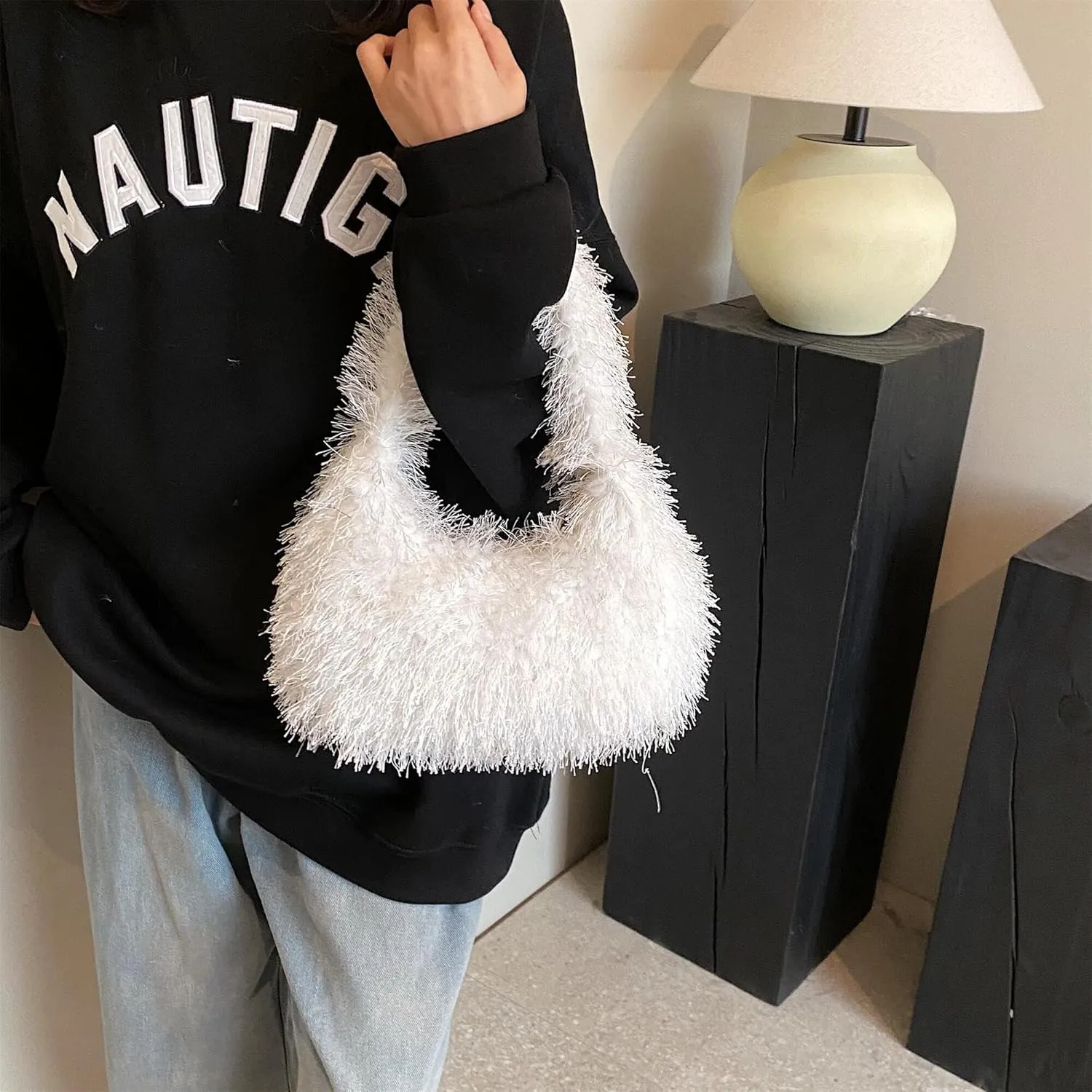 Faux Fur Fluffy Hobo Bag Furry Handbag Purse Y2K Fuzzy Tote Bag,Trendy Cute Plush Purse for Women