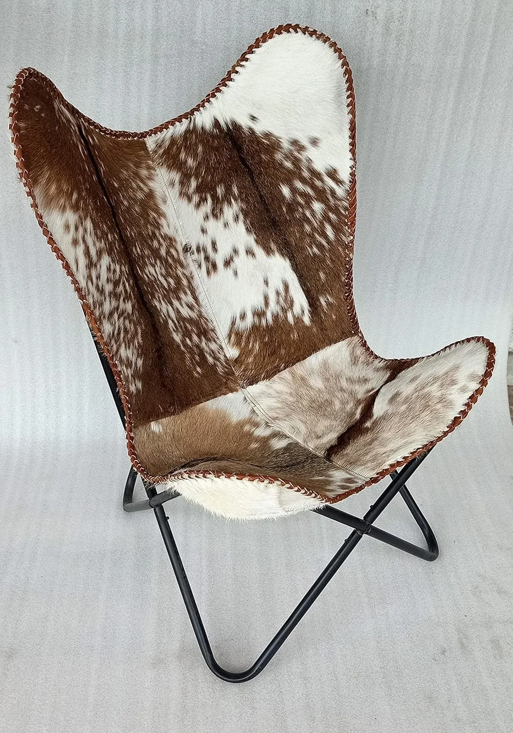 GifteQ Leather Butterfly Chair for Living Room for Adults Cow Print/Cowhide Western Accent Chair for Relaxing with Foldable Iron Frame Brown Boho Alite Chair For Home Decor (Hairon White & Dark Brown)