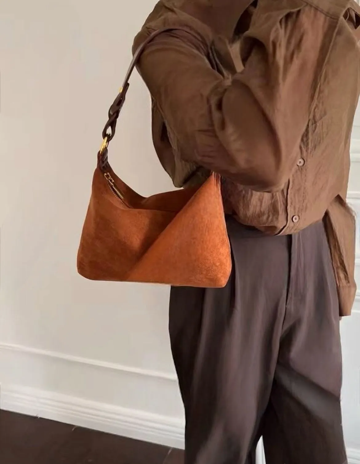 GISELLE HOBO BAG