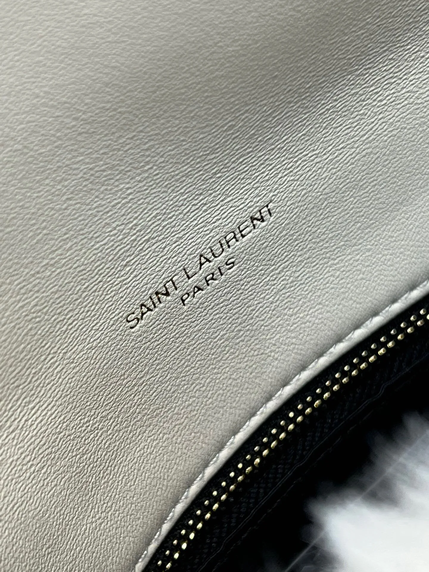 Great price drop Mini Clean lines Pearl Winter Lune ESMEE