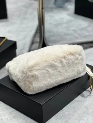 Great price drop Mini Clean lines Pearl Winter Lune ESMEE