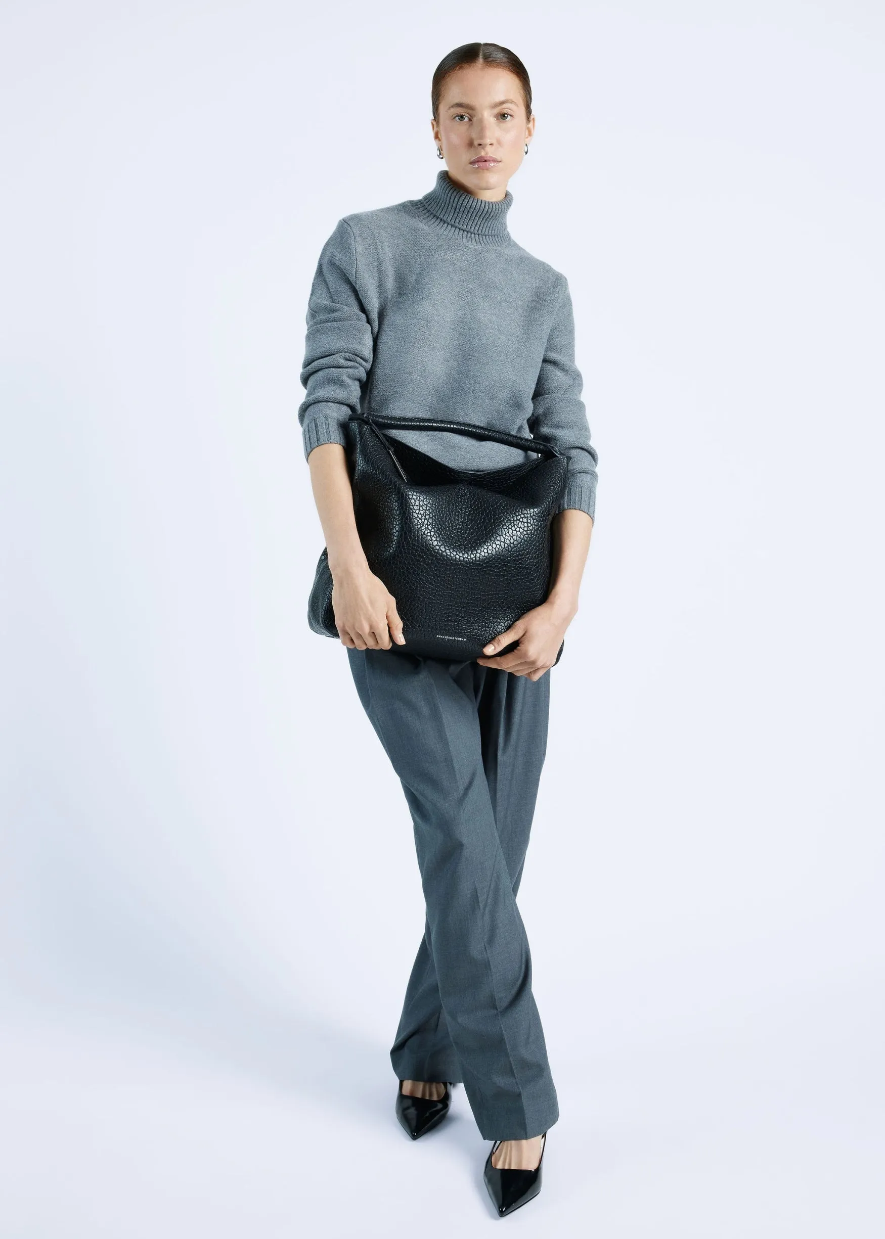 HUTTON | BLACK