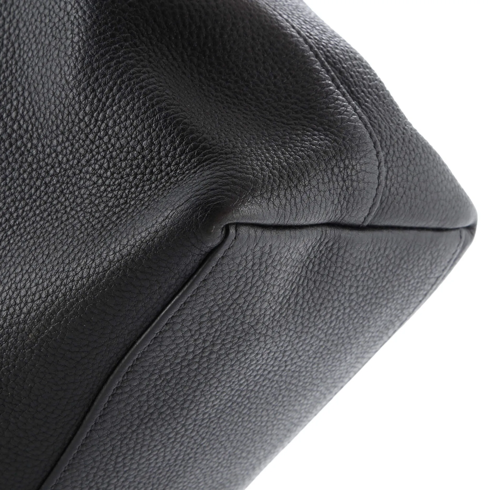 Logo Hobo Embossed Vitello Daino Large