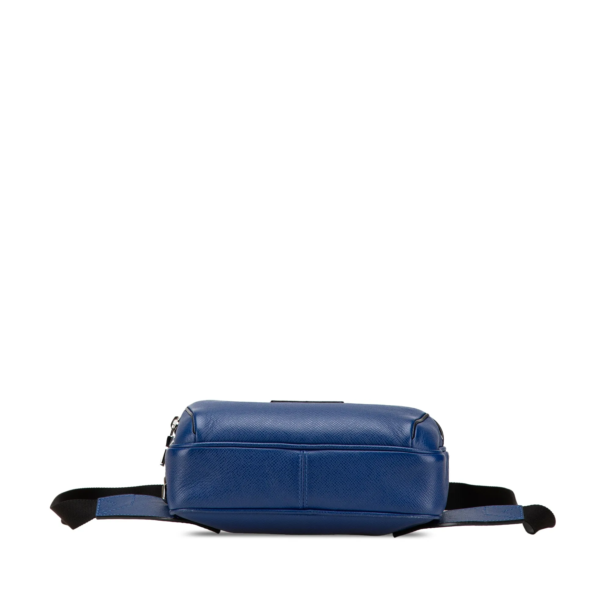 Louis Vuitton Taiga Outdoor Bumbag