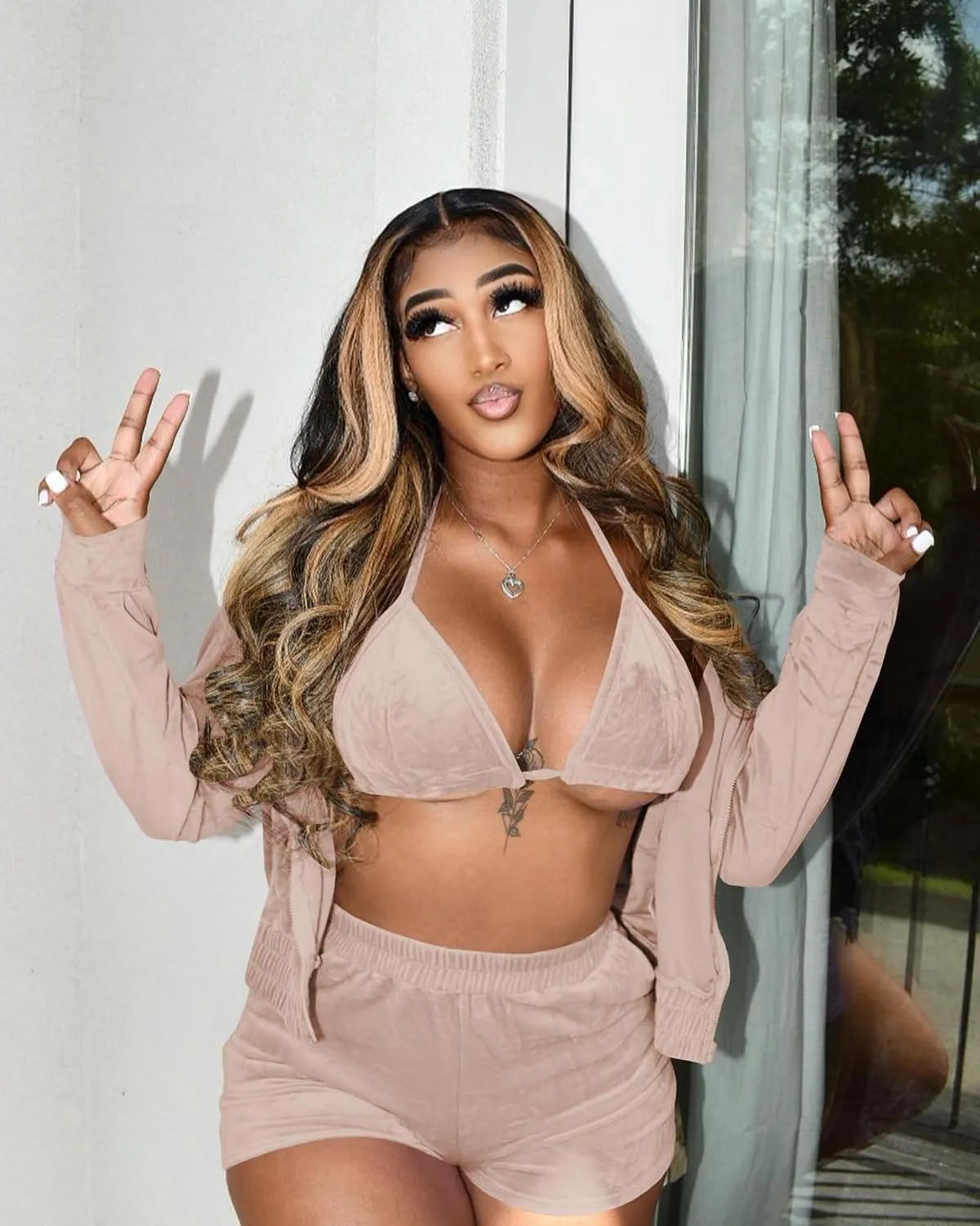 MOEENCN Women Sweatsuits Sets 3 Piece Outfits, Velvet Tracksuit Long Sleeve Hooded Zipper Jacket and Velvet Shorts Send Bra