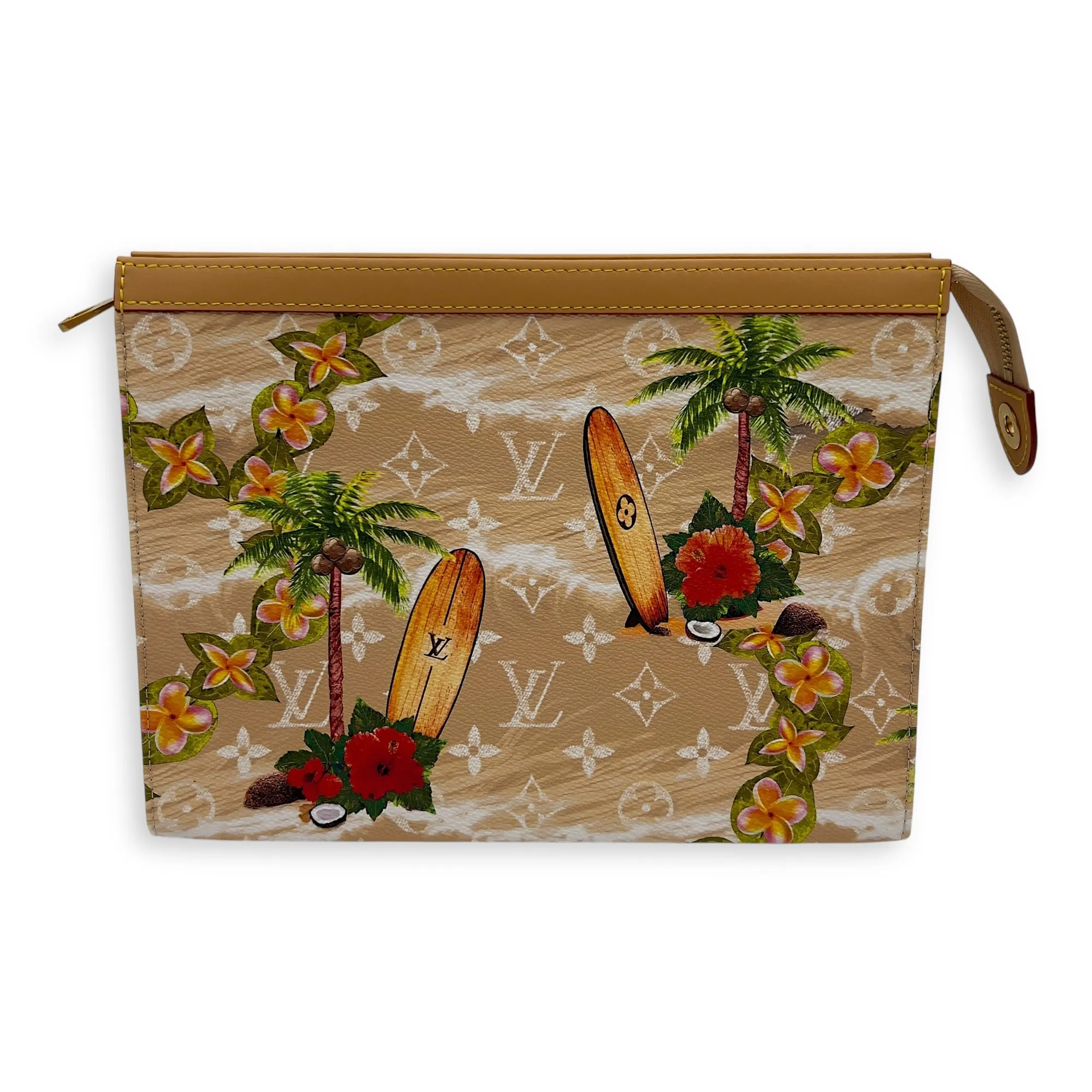 Pochette Voyage Pre-Fall 2024 MM Beige Clutch in Coated Canvas, Gold hardware