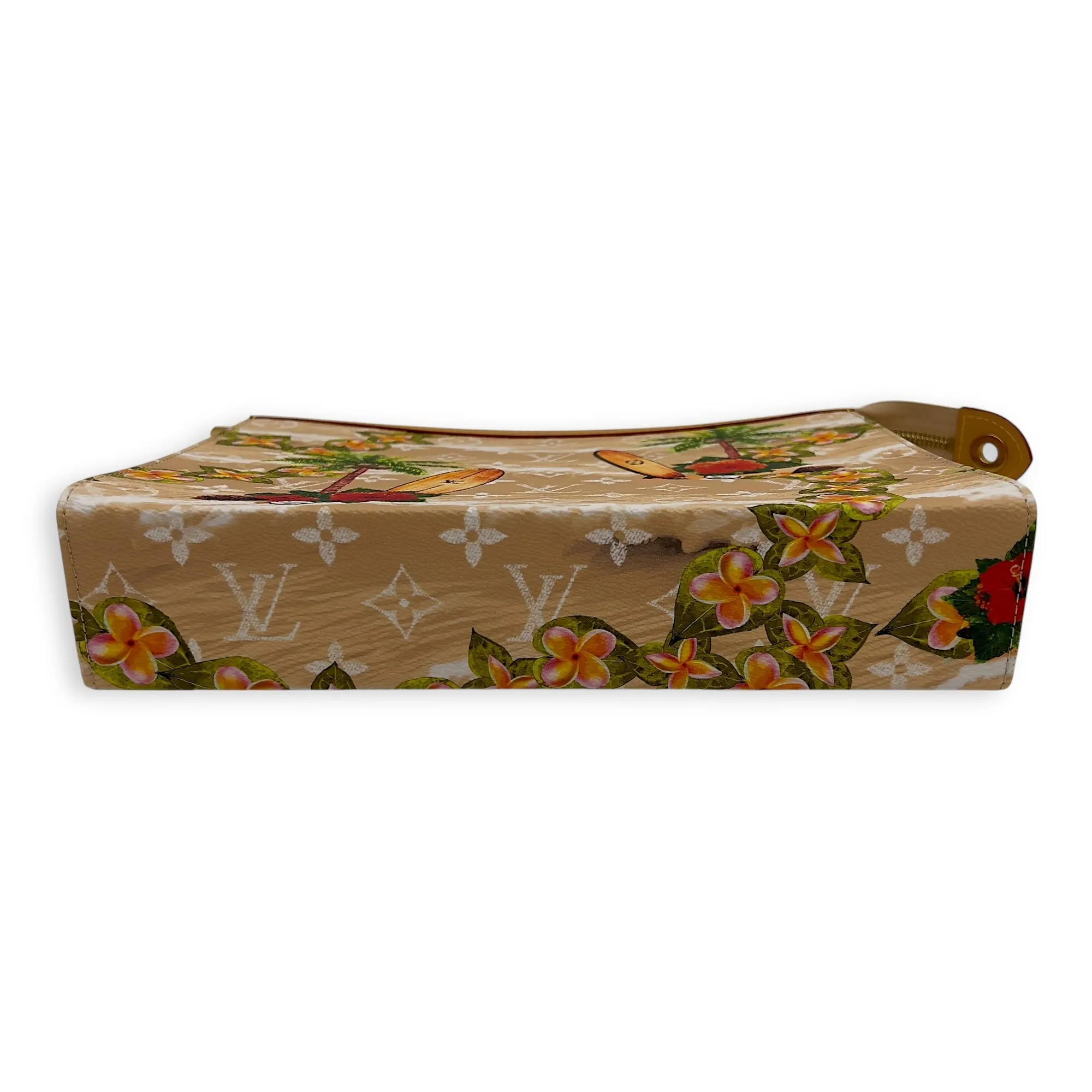 Pochette Voyage Pre-Fall 2024 MM Beige Clutch in Coated Canvas, Gold hardware