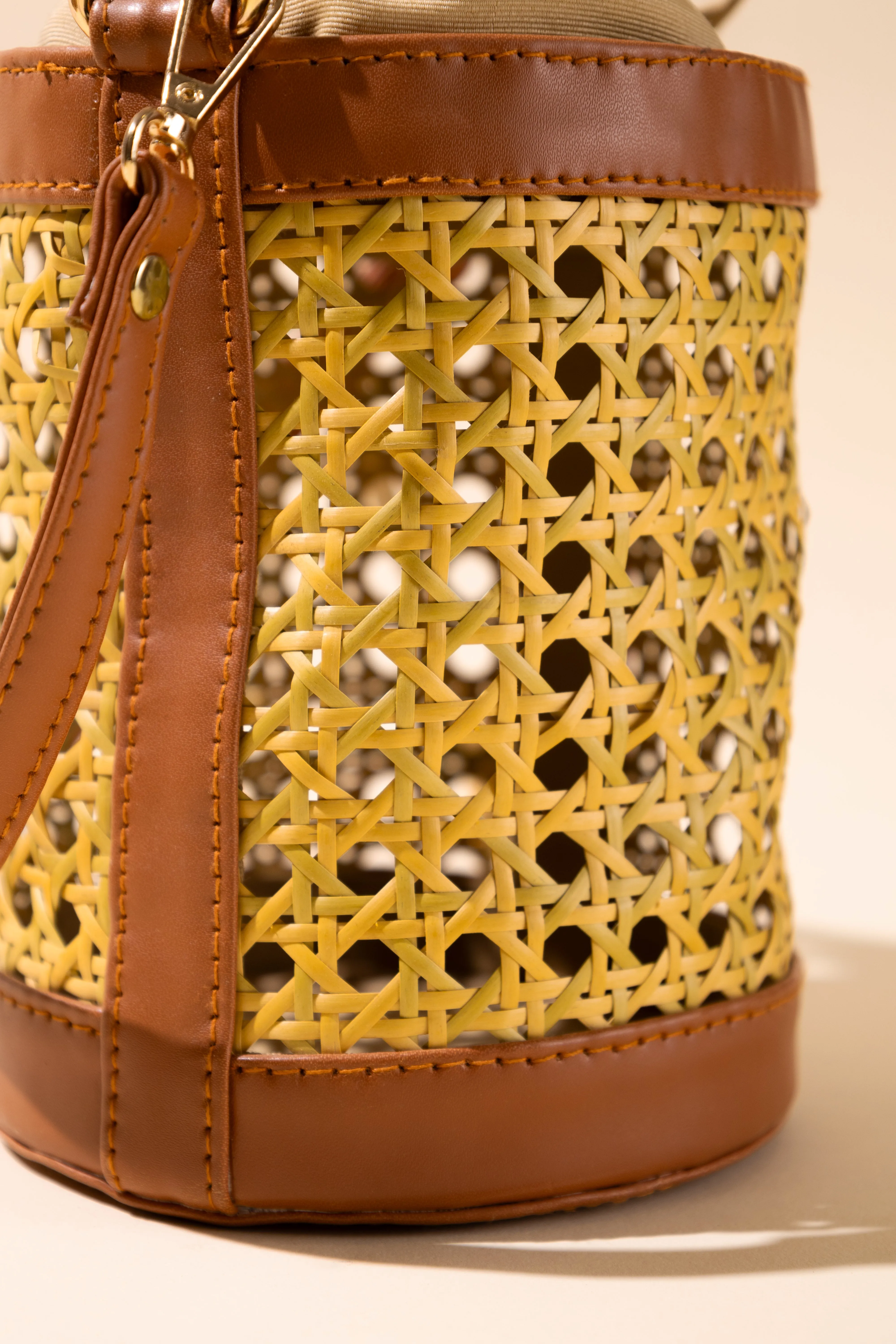 Rattan Weave Bucket Bag - Tan