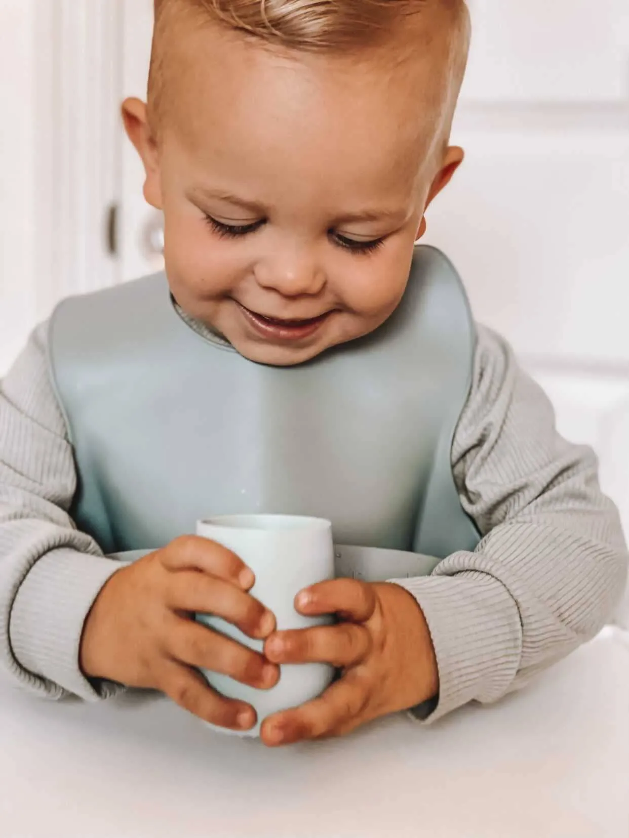 Silicone Baby Bib Roll Up & Stay Closed | Pebble