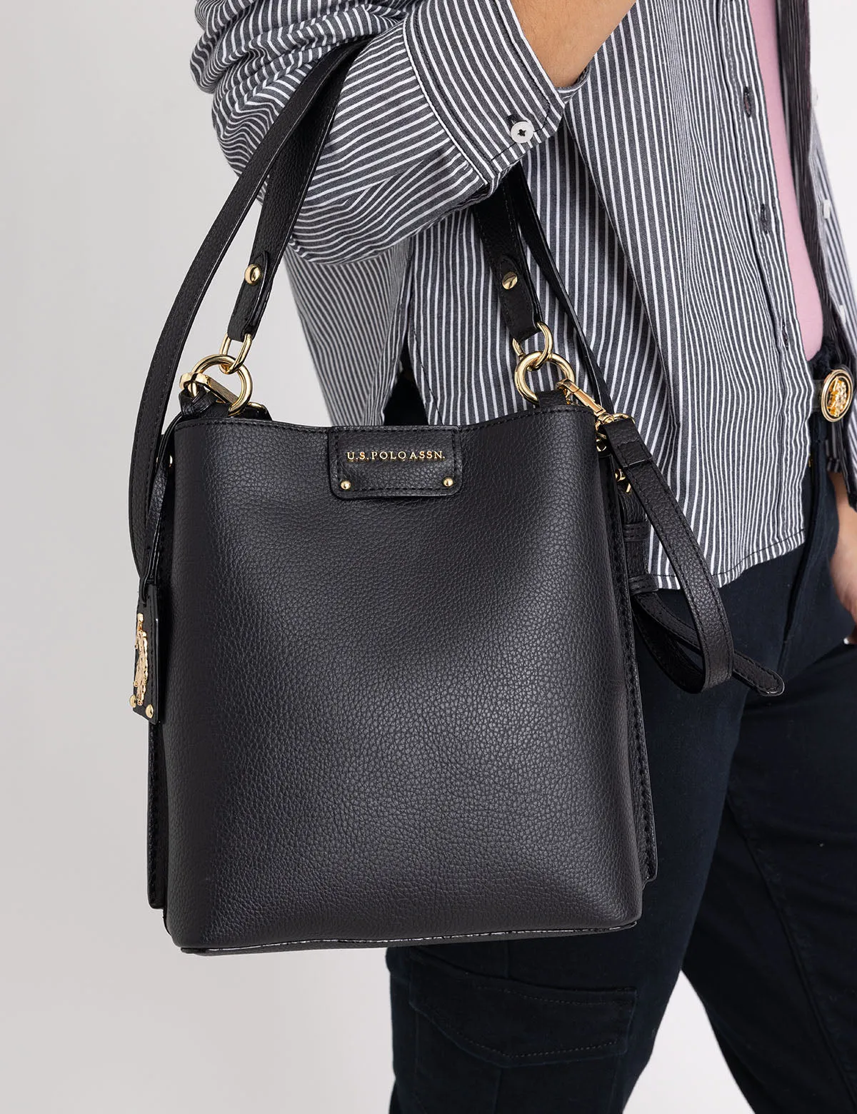 SOLID BUCKET BAG WITH CROSSBODY STRAP