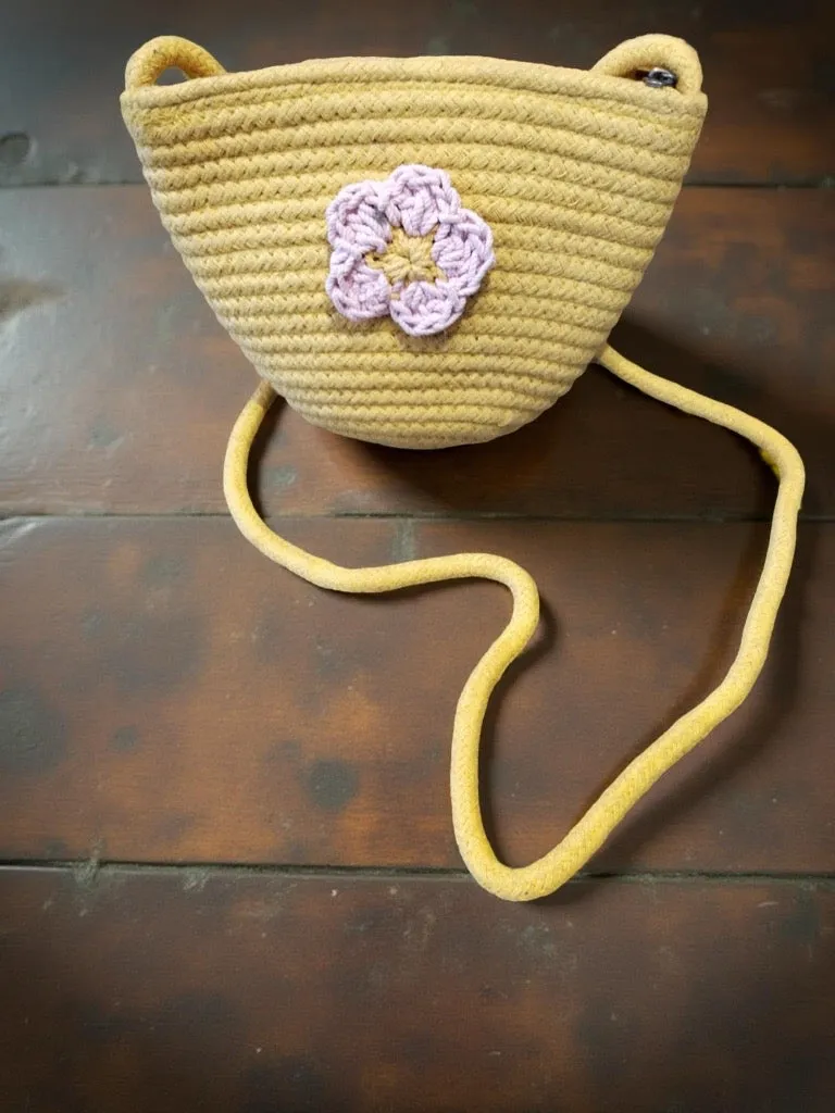Straw sling bag