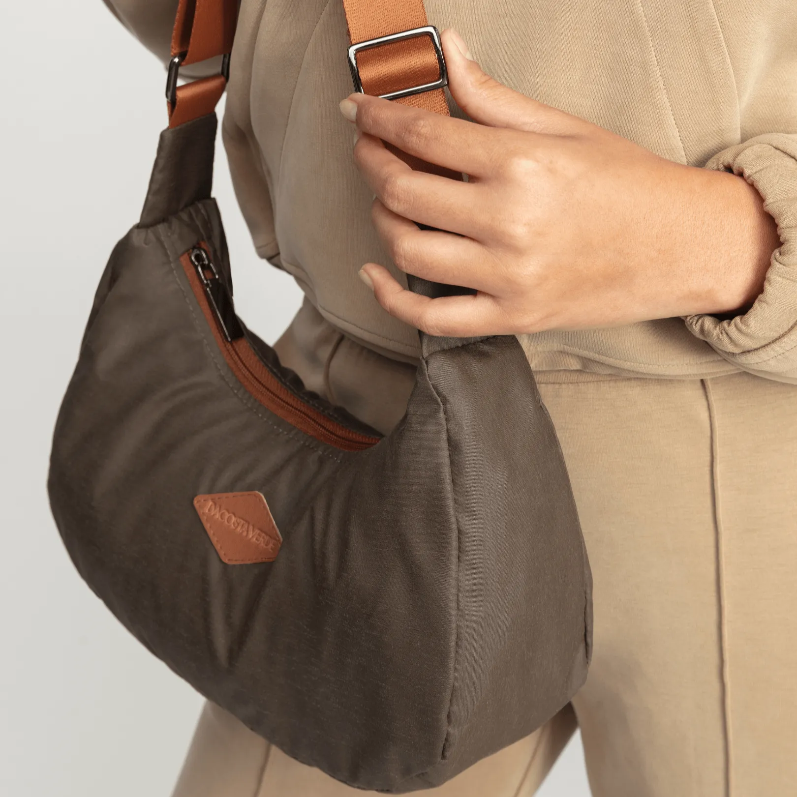 Sunset Sling Bag Mushroom 3.9L