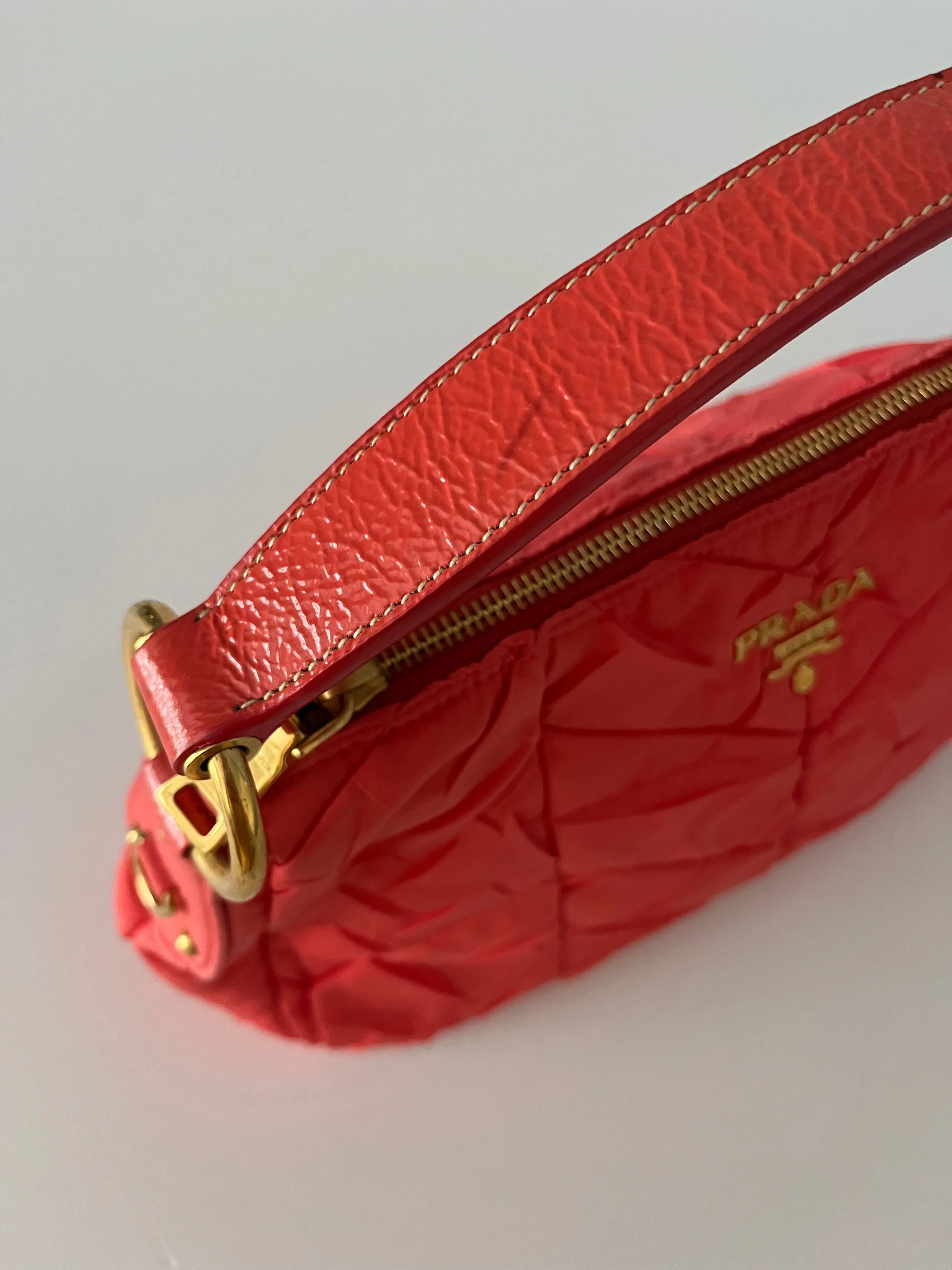 Tessuto crinkle hobo bag