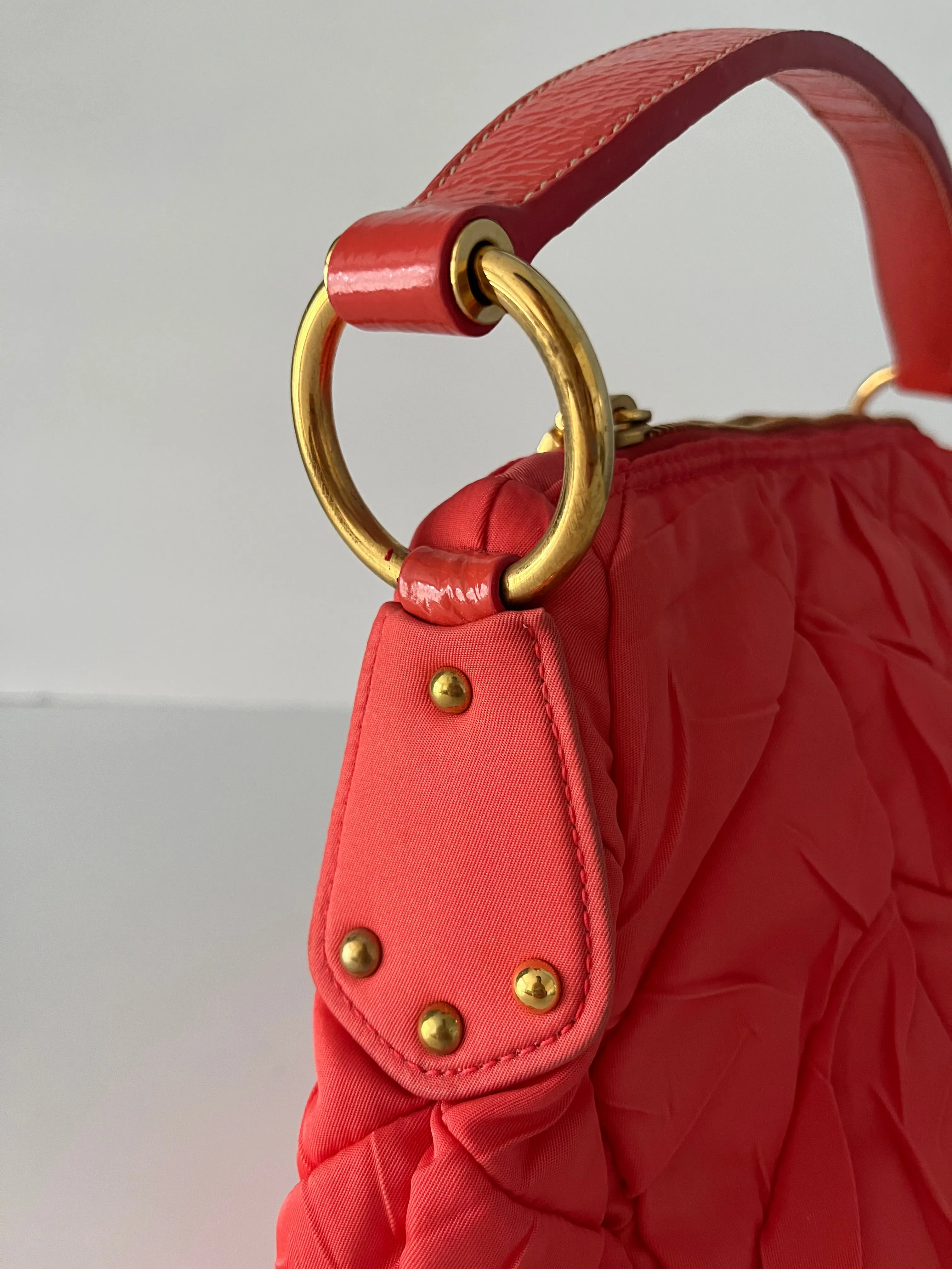 Tessuto crinkle hobo bag
