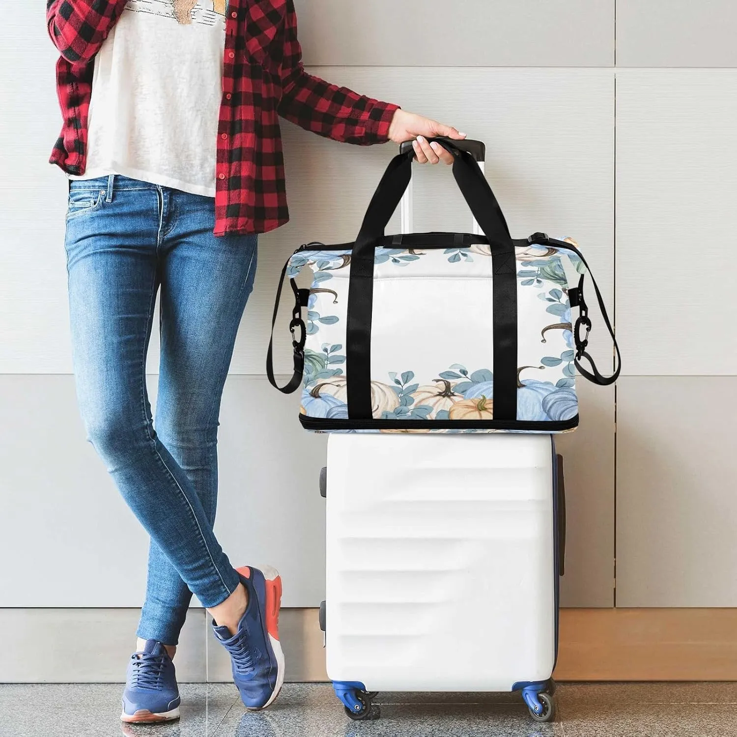 Weekender Overnight Bags for Women Pumpkins Blue Fall Travel Duffel Bag with Shoe Compartments Autumn Harvest Thanksgiving Watercolor Gym Duffel Bag with Toiletry Bag for Travel Sport Yoga 17 Inch